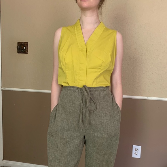 Chartreuse pleated collar blouse - Picture 3 of 4